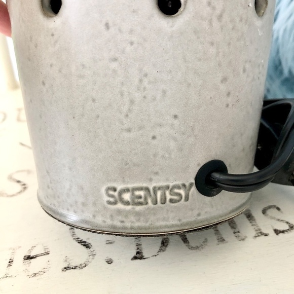 Scentsy, Warmer, Full Size, Live Simply, Rustic Grey, Farmhouse, Milk Jug - Picture 12 of 15